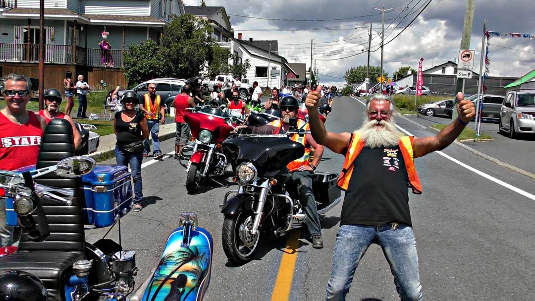 1200 motocyclistes participent au Party Harley du bar Traffic