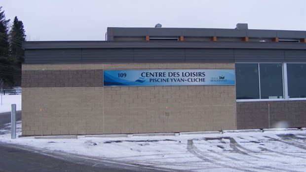 La compétition se déroule à la piscine de Beauceville