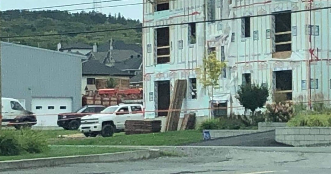 L'accident est survenu sur un chantier de la rue des Érables. 