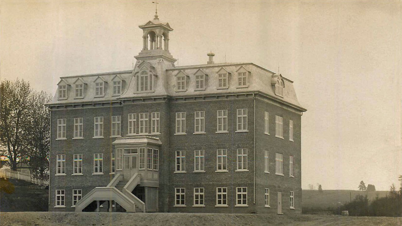 LE VIEUX COLLÈGE DE SAINT-GEORGES OUEST