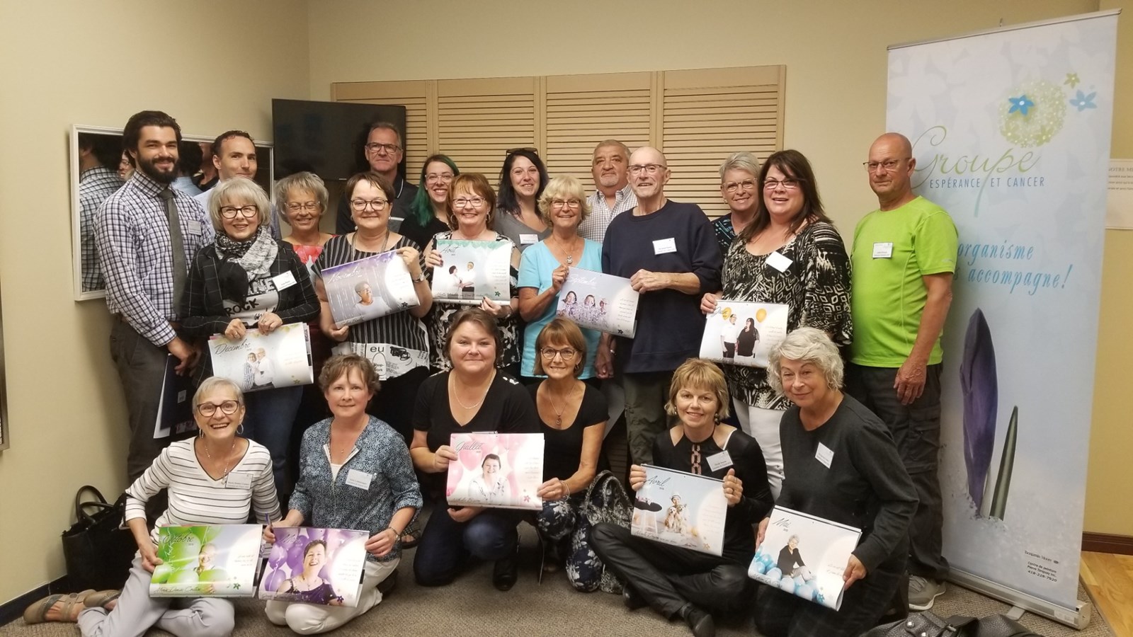 Les douze "héros" participants au calendrier de l'Espoir 2020.