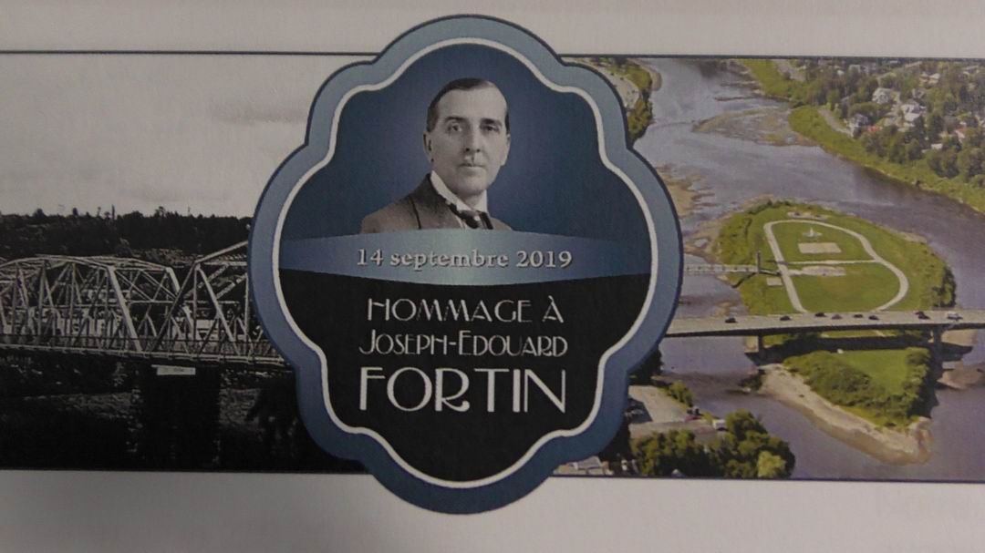 Normand DeLessard présente la dénomination du pont Joseph-Édouard Fortin de Beauceville