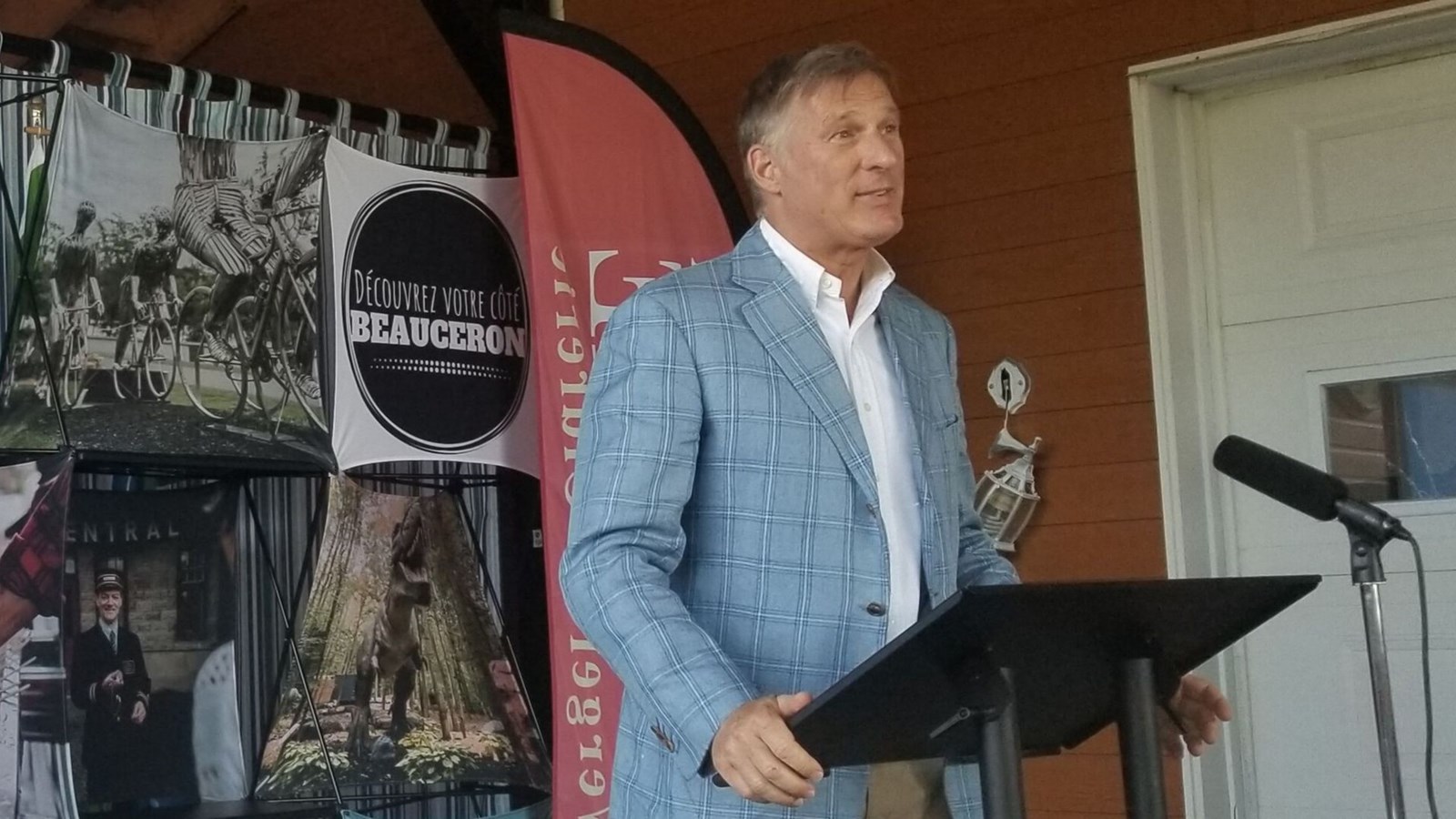 Le chef du Parti populaire du Canada, Maxime Bernier, a obtenu son invitation aux débats des chefs.