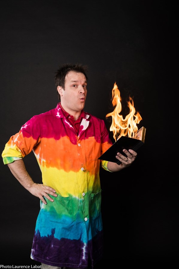 Un spectacle à caractère scientifique avec Yanick Bergeron à l'auditorium de la polyvalente Saint-François