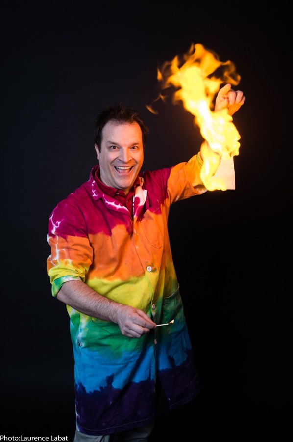 Un spectacle à caractère scientifique avec Yanick Bergeron à l'auditorium de la polyvalente Saint-François