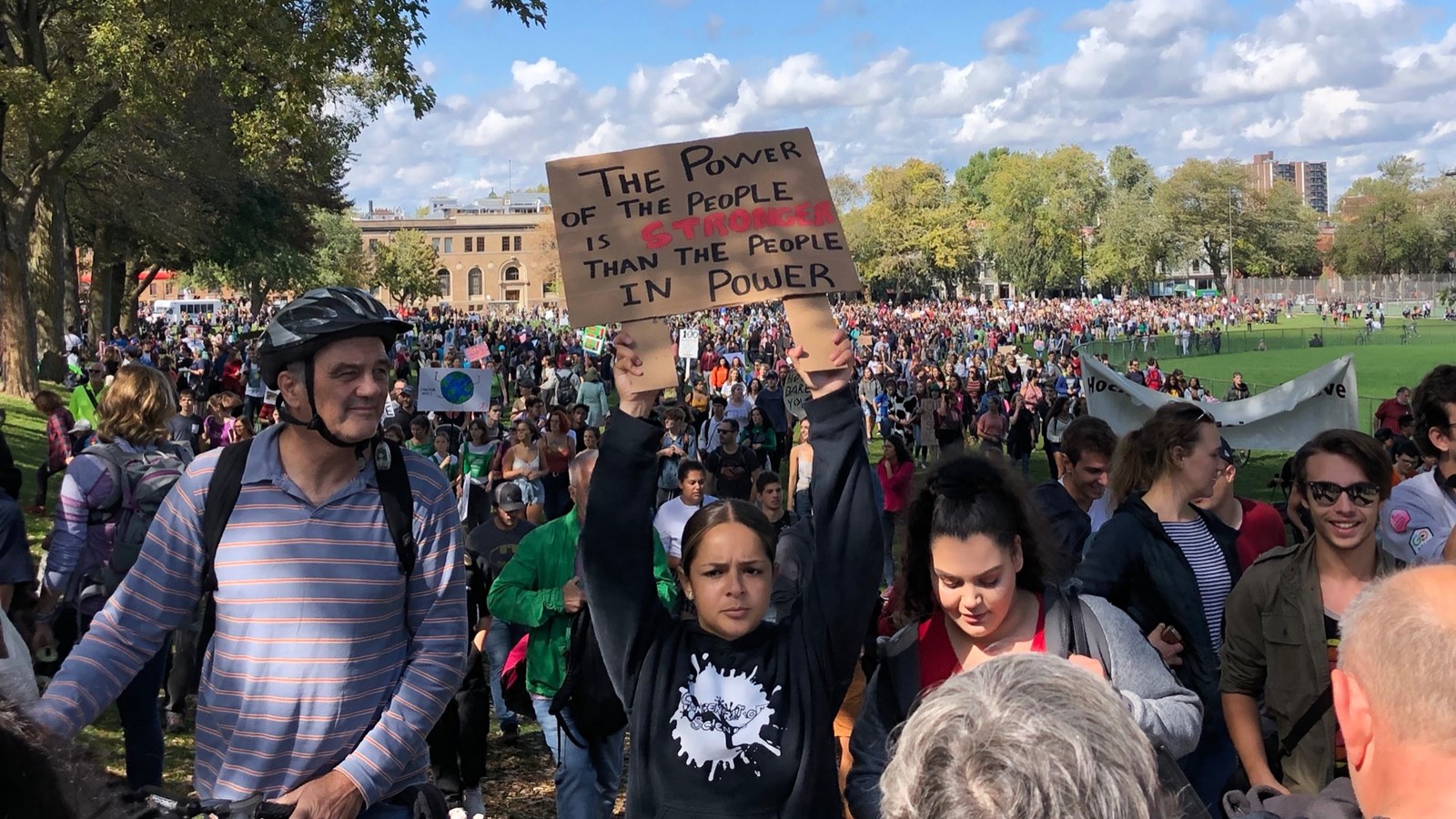 De jeunes Beaucerons s’invitent à la grande marche pour le climat de Montréal