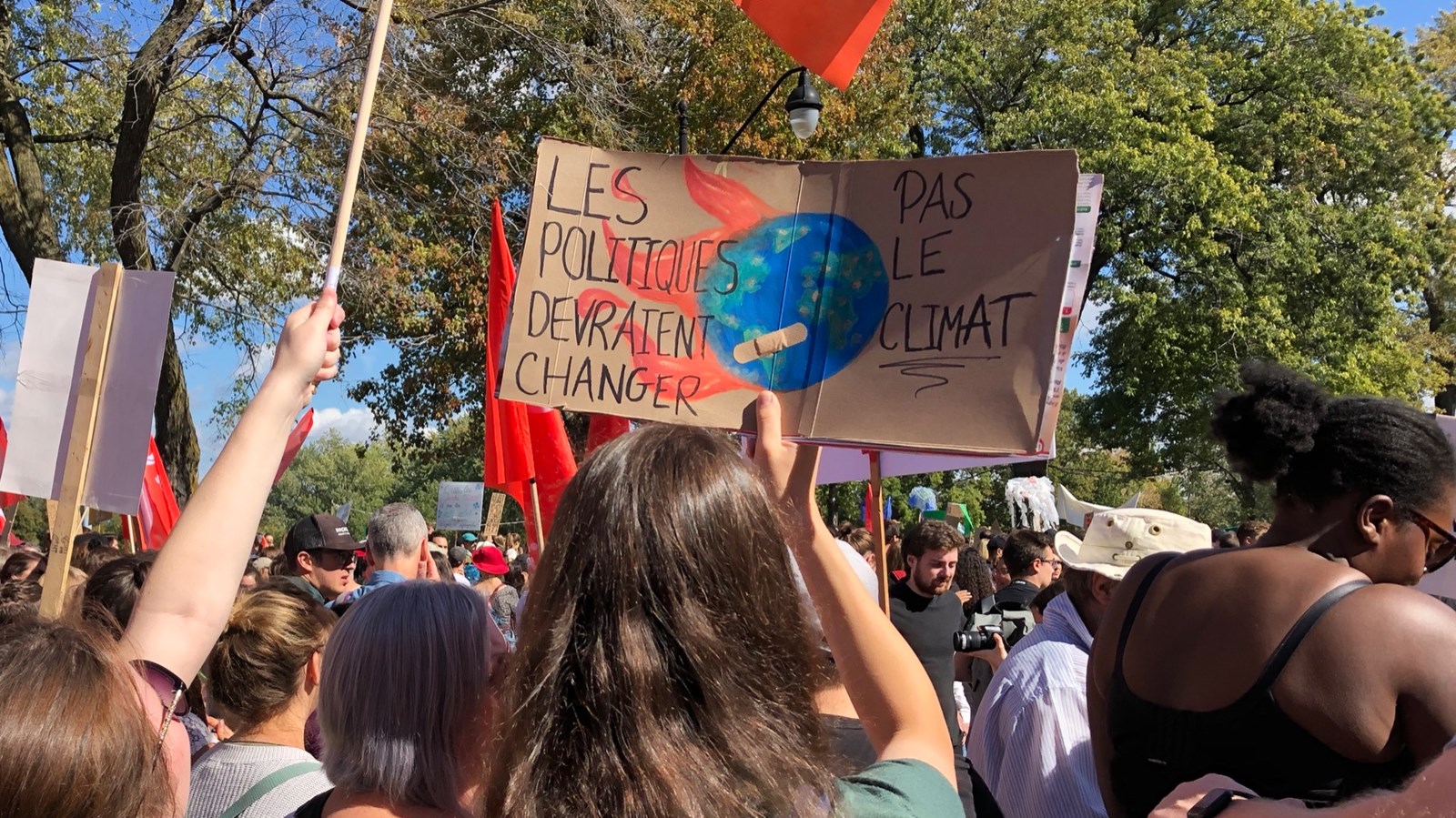 De jeunes Beaucerons s’invitent à la grande marche pour le climat de Montréal
