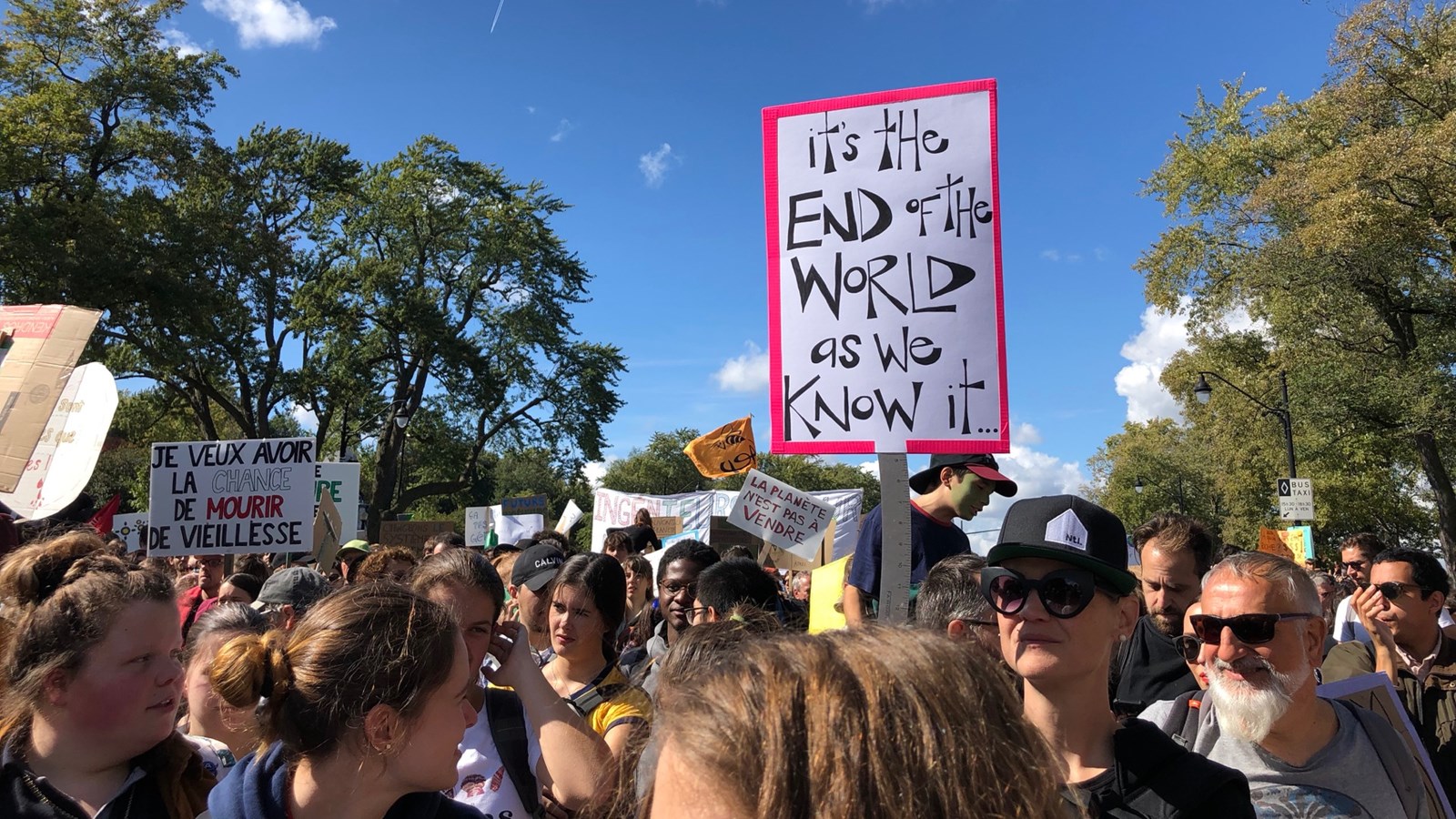 De jeunes Beaucerons s’invitent à la grande marche pour le climat de Montréal