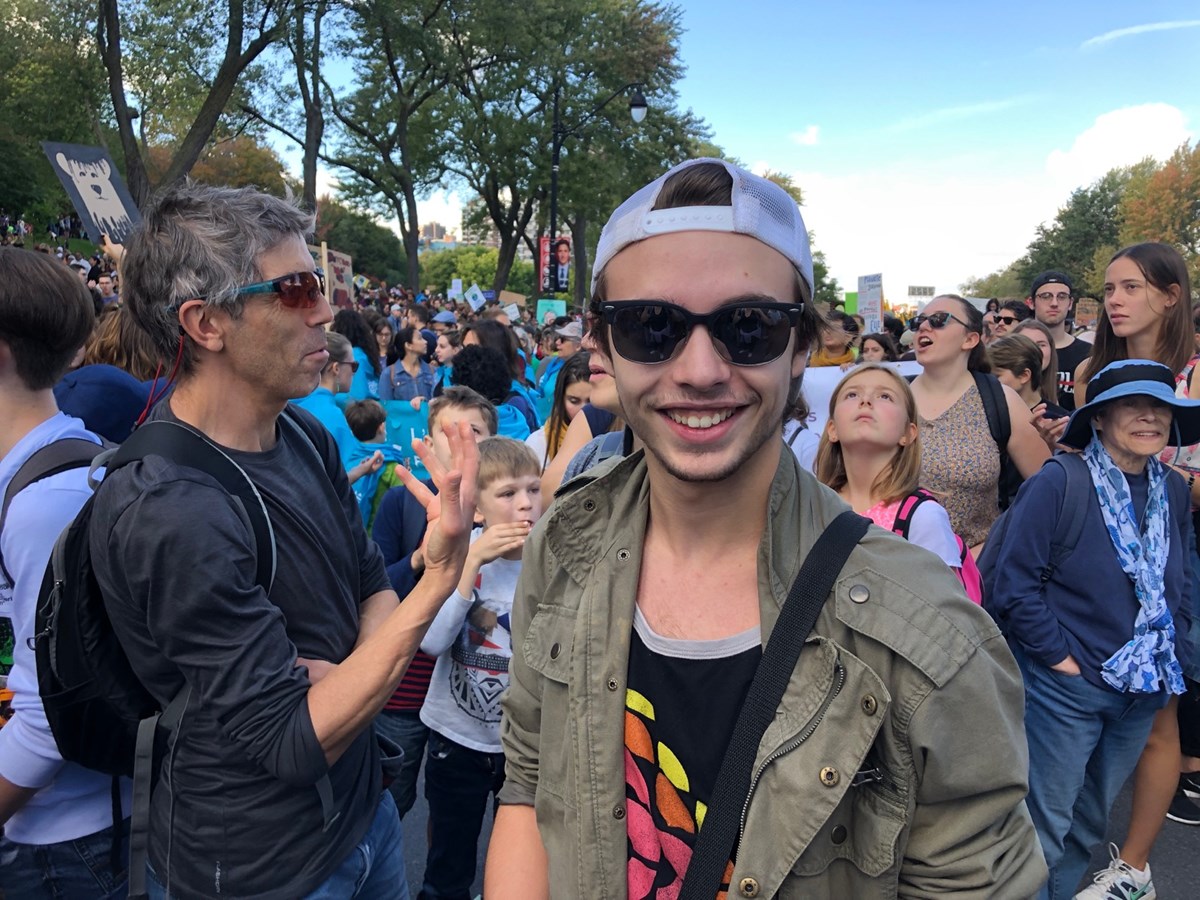 Nicolas au beau milieu de la foule
