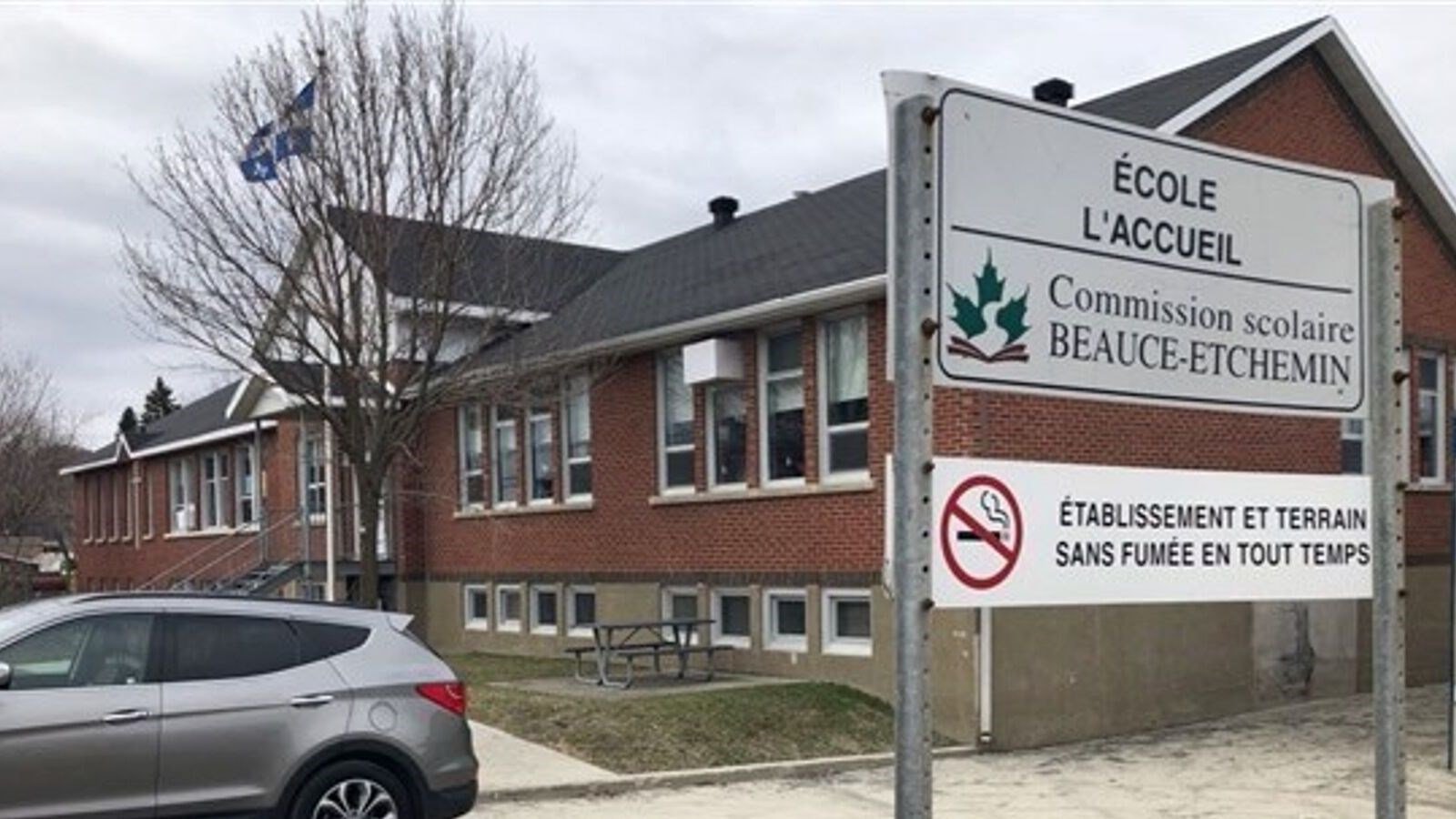 Une vingtaine d'ordinateurs volés à l'école l'Accueil de Scott