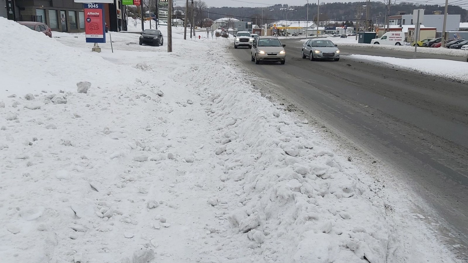 Une dure journée pour les piétons sur le boulevard Lacroix