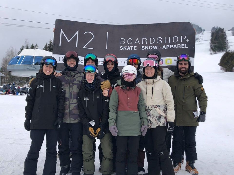 L'équipe d'entraîneurs du club MOX M2 | BOARDSHOP