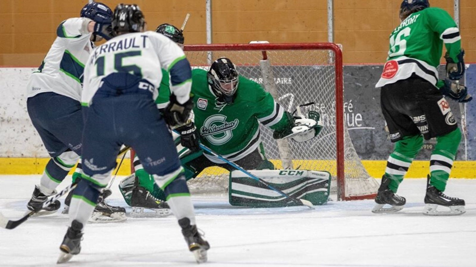Le Familiprix de Saint-Joseph ressort gagnant d'un duel contre le Giovannina de Sainte-Marie