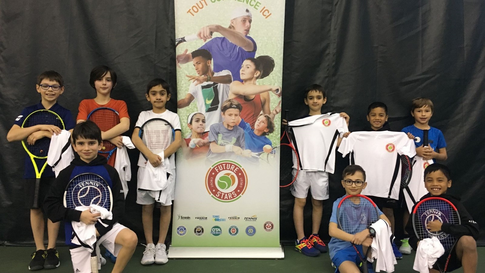 Les participants au Circuit Futures Stars au club Tennis Beauce.