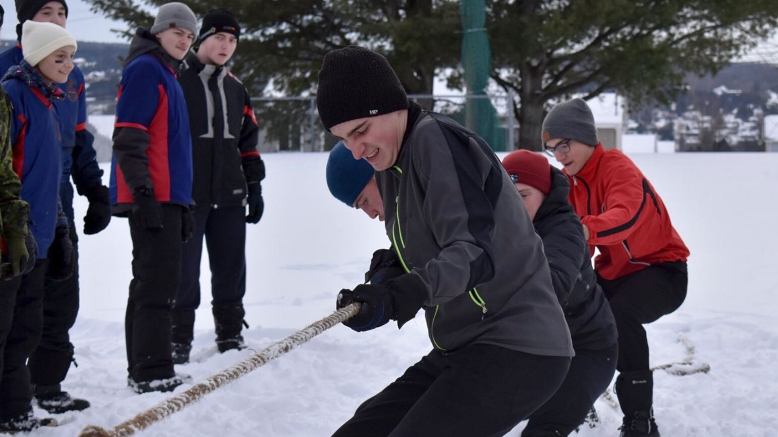 L’équipe du corps cadets 2625 de St-Georges a tout fait ce qu’il faut pour gagner le souque à la corde.