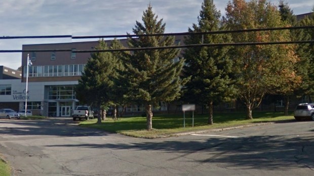 Encore trois cas positifs à la COVID-19 dans autant d'écoles