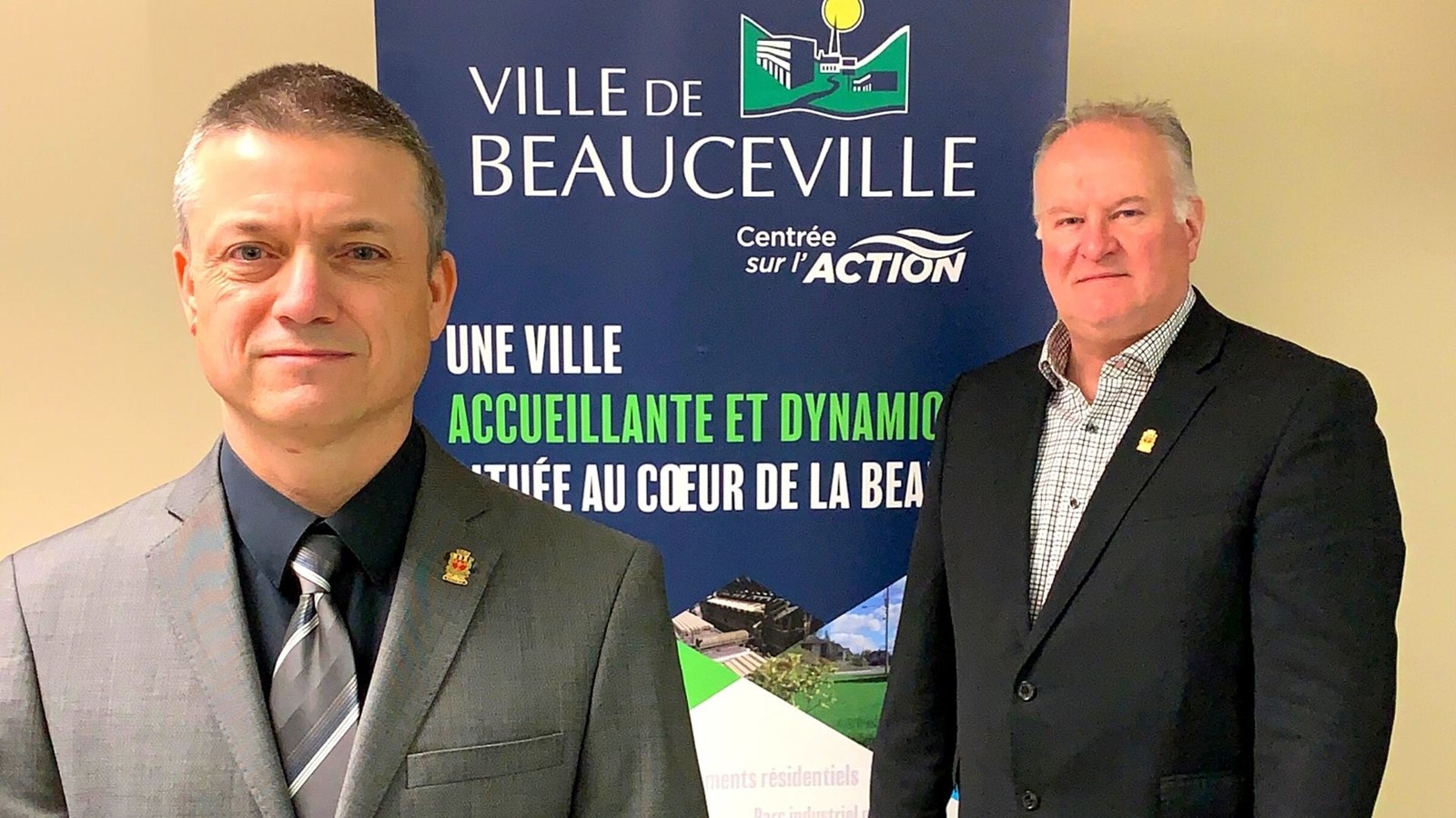 Devant, Serge Vallée, derrière, François Veilleux.