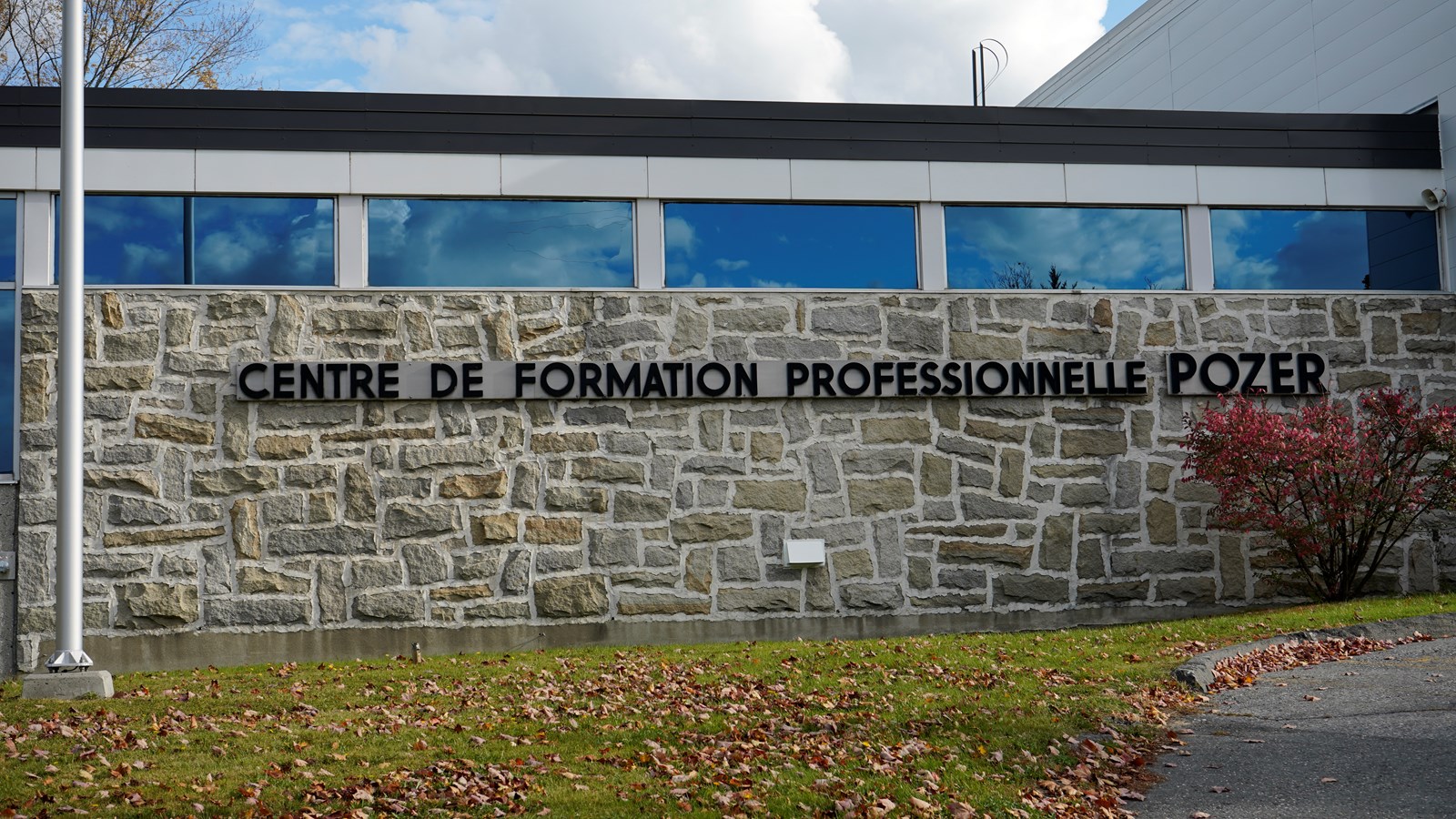COVID-19: encore six cas positifs de plus dans les écoles de la région
