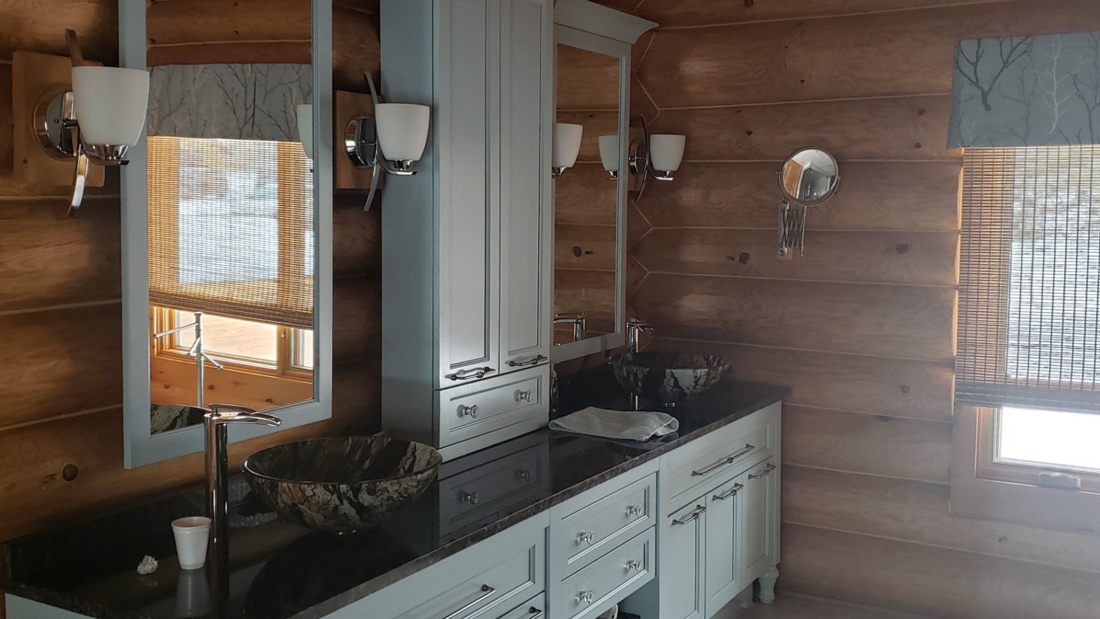 Presque toutes les chambres ont leur propre salle de bain.
