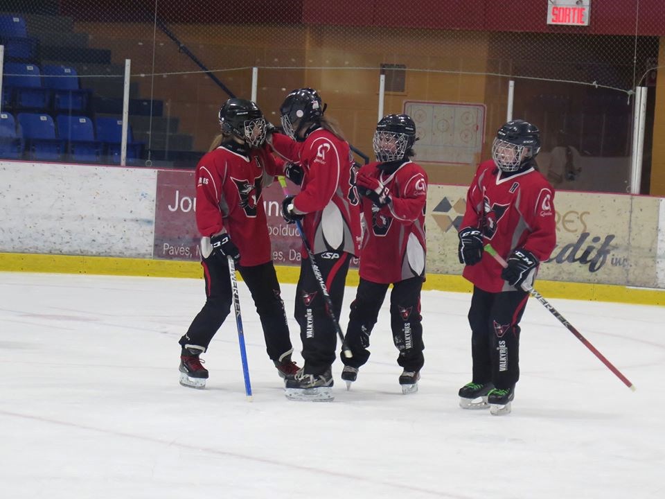 Un record d’affluence pour le Tournoi de ringuette de Sainte-Marie