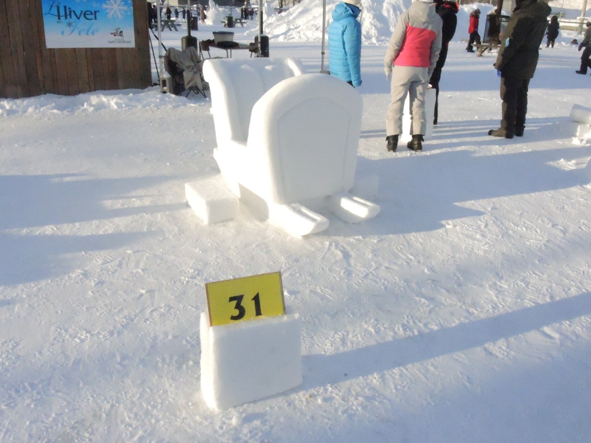 Le froid glacial n'a pas eu raison de l'élan créatif des sculpteurs 