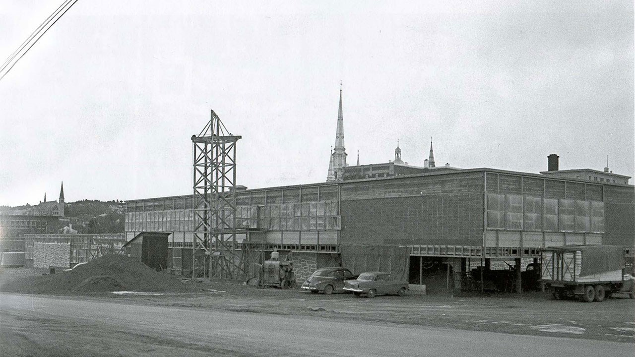 L'ÉCOLE D'ARTS ET MÉTIERS OU L'ÉCOLE POZER