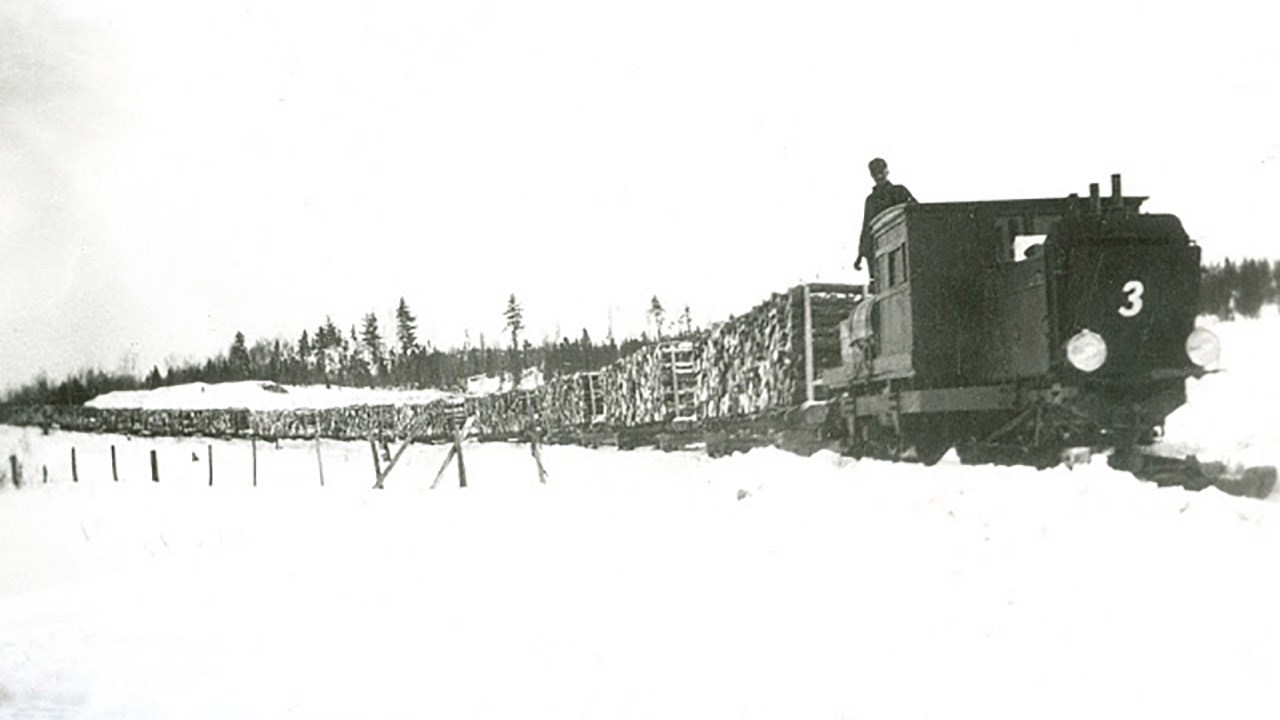 LE PONT FERROVIAIRE DE LA RIVIÈRE ALLAGASH EN 1926
