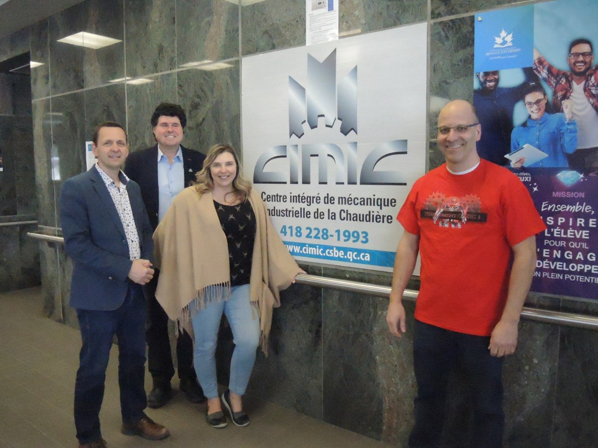 Luc Lessard, directeur adjoint du CIMIC, Robin Rodrigue, directeur, Claudine Poulin, intervenante, et Yves Jacques, conseiller pédagogique.