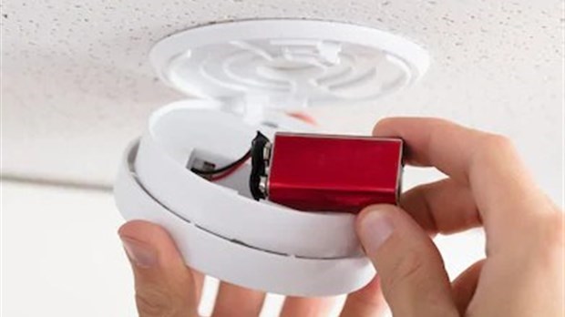 Changez les batteries de vos avertisseurs de fumée. 