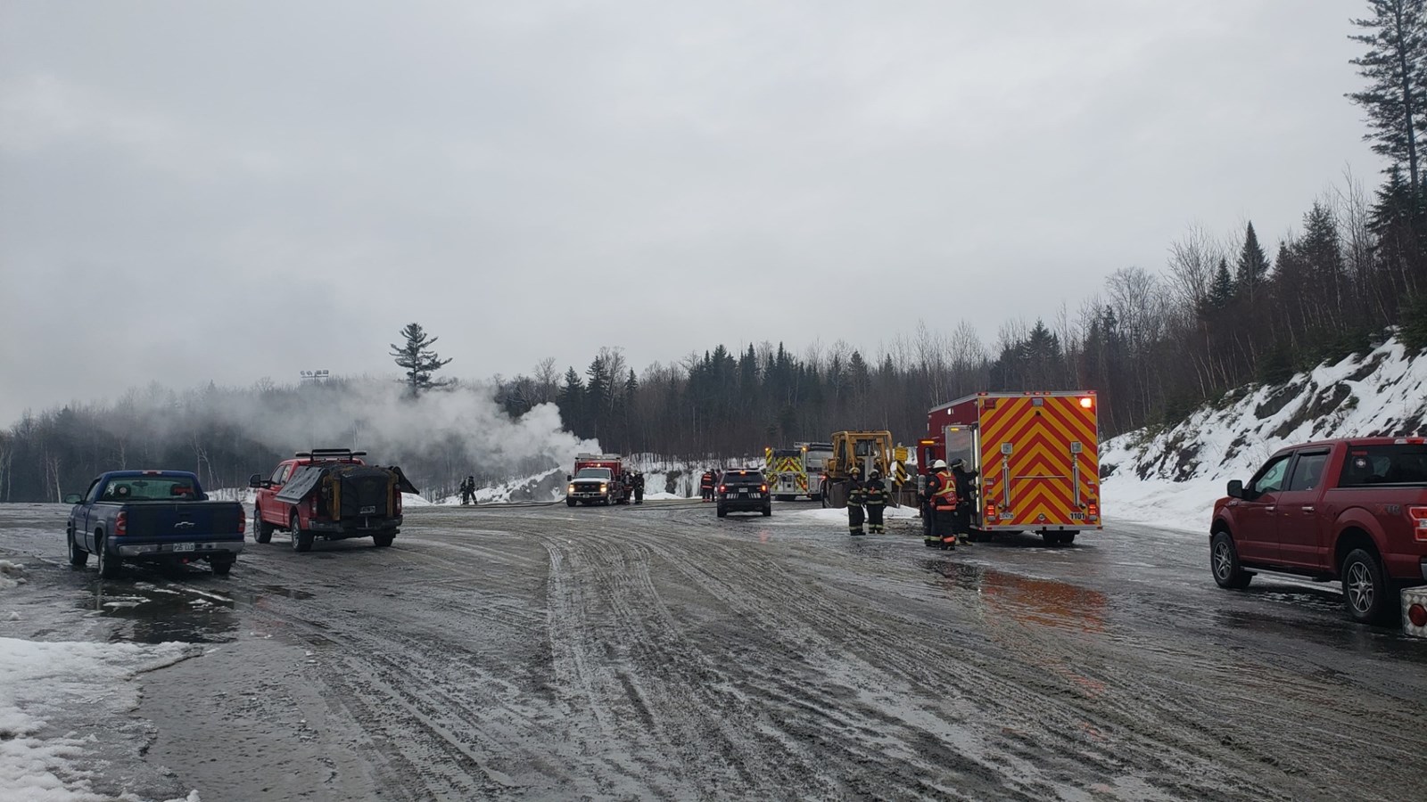 Un camion s'embrase sur la route 204 à Saint-Georges