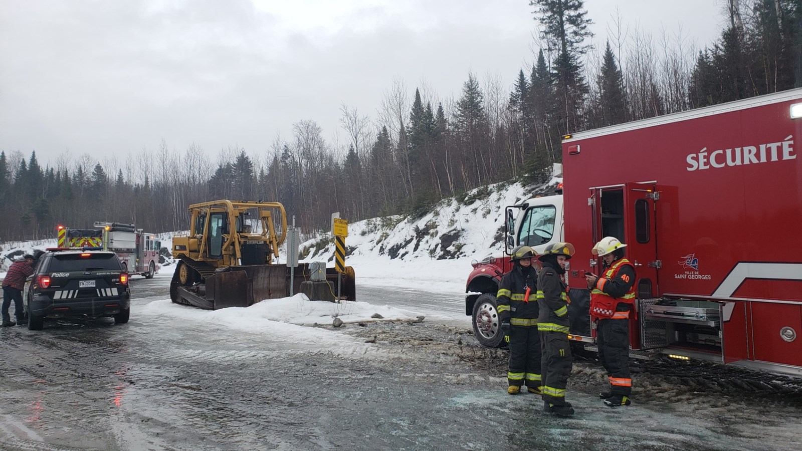 Un camion s'embrase sur la route 204 à Saint-Georges