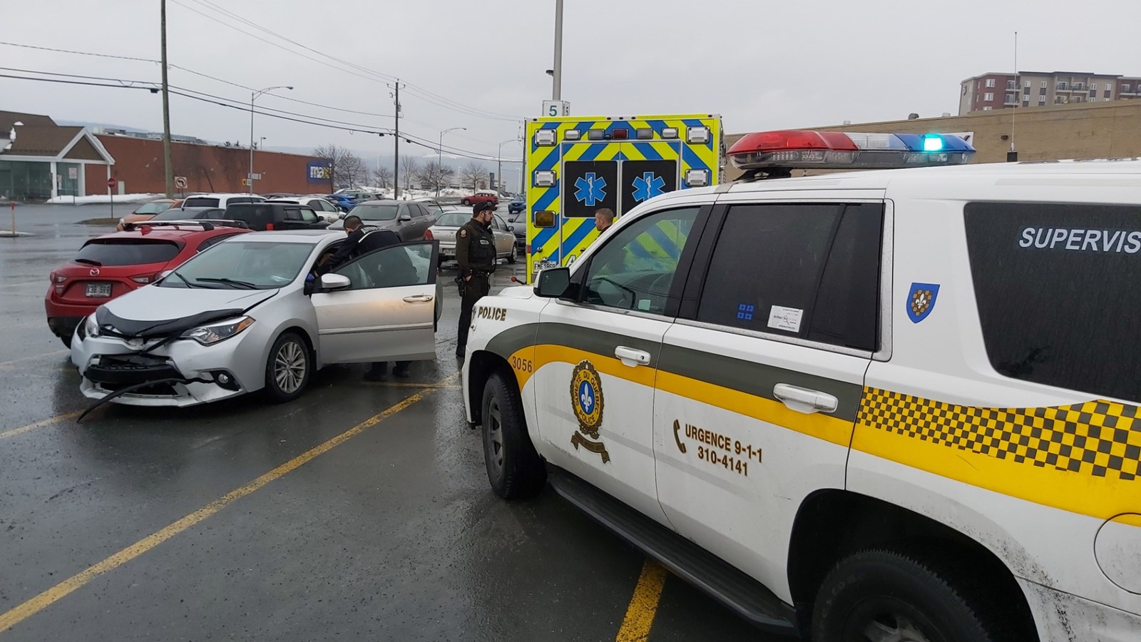 Accident dans le stationnement du Carrefour Saint-Georges