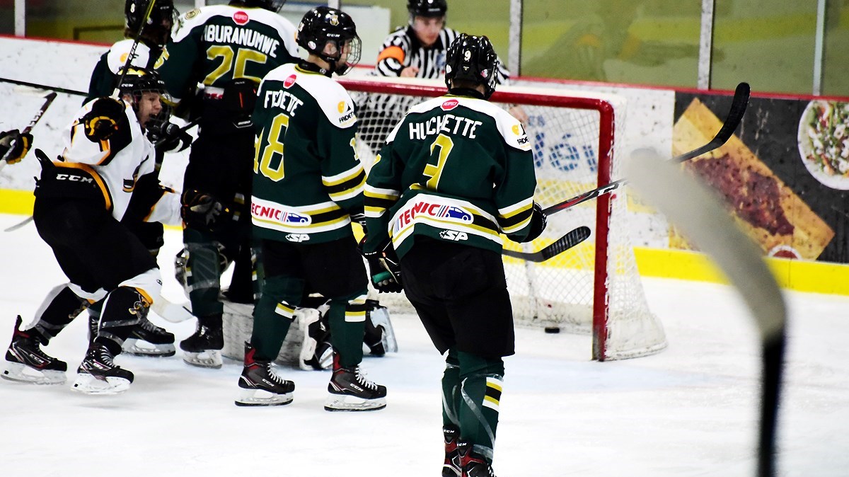 Une deuxième victoire pour les Chevaliers de Lévis