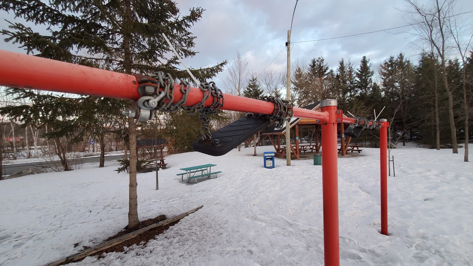 Opération pellicule de plastique dans les parcs à Saint-Georges
