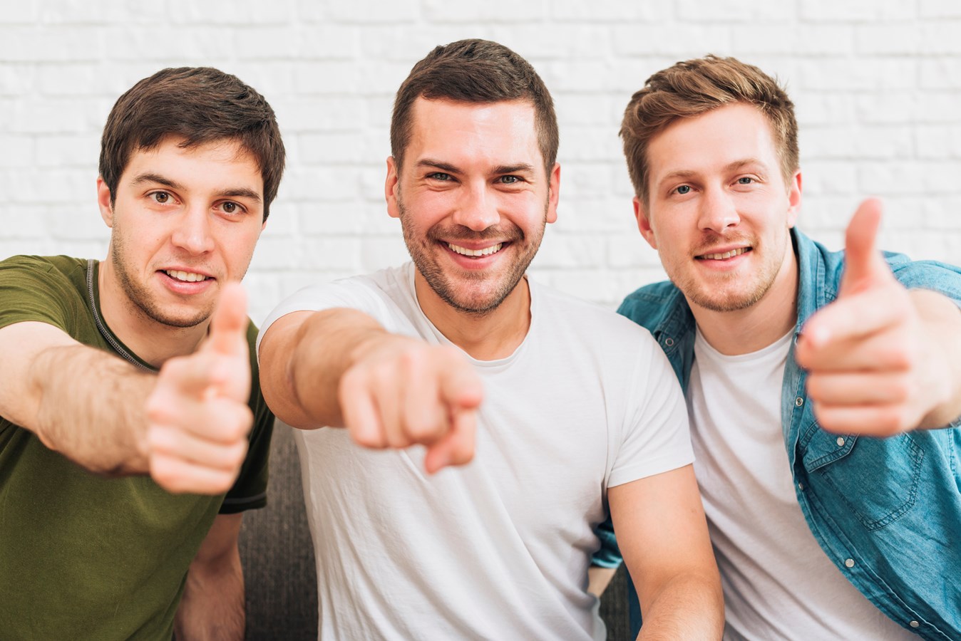 Offre de services trilingues chez Partage au Masculin