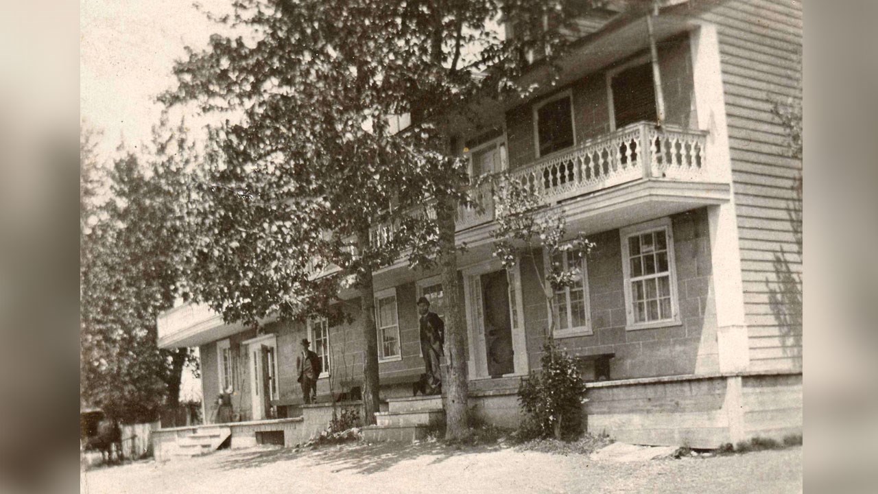 L'AMERICAN HOUSE DE MICHAEL CAHILL, PREMIER HÔTEL DE SAINT-GEORGES