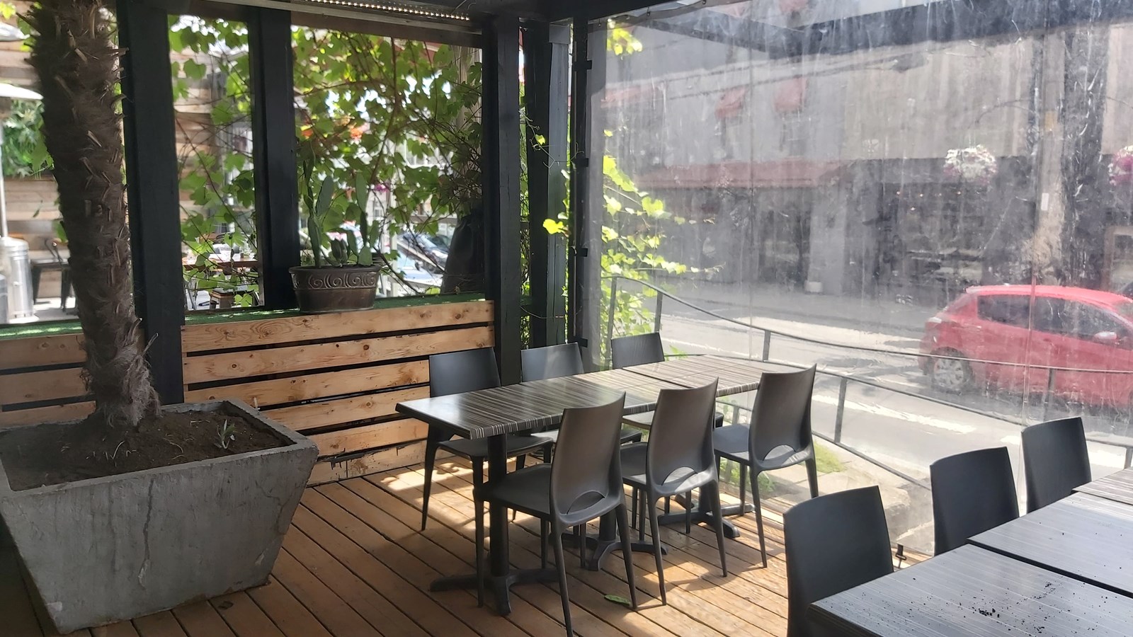 Une plus grande terrasse pour le Shaker de Saint-Georges