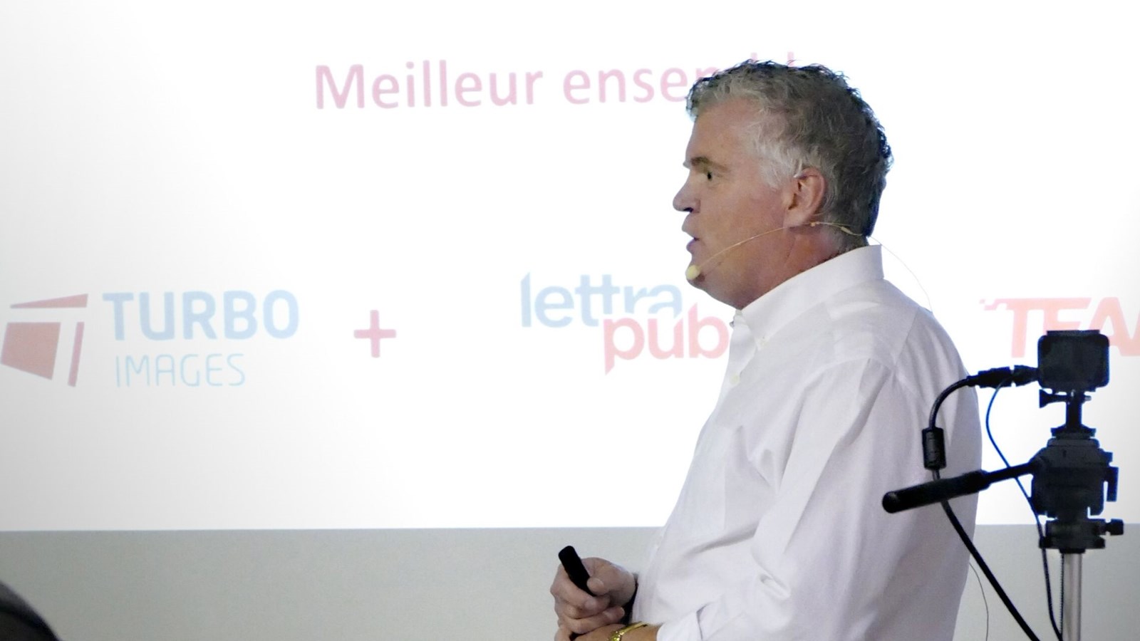 Pier Veilleux, président de Turbo Images, lors de l'annonce de l'acquisition.