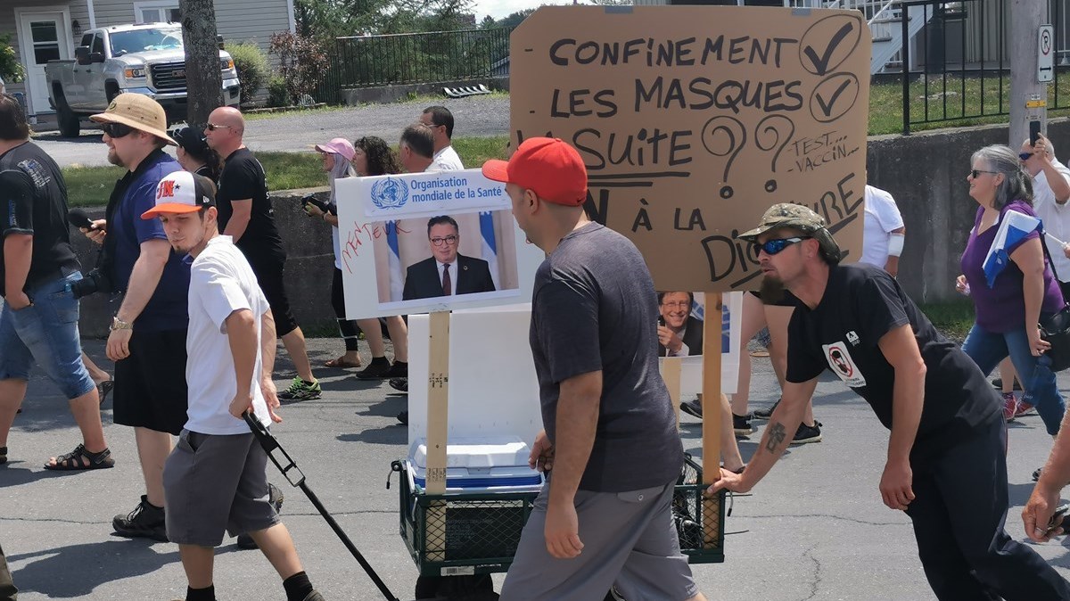 Manifestation pacifique contre le port du masque obligatoire à Saint-Georges
