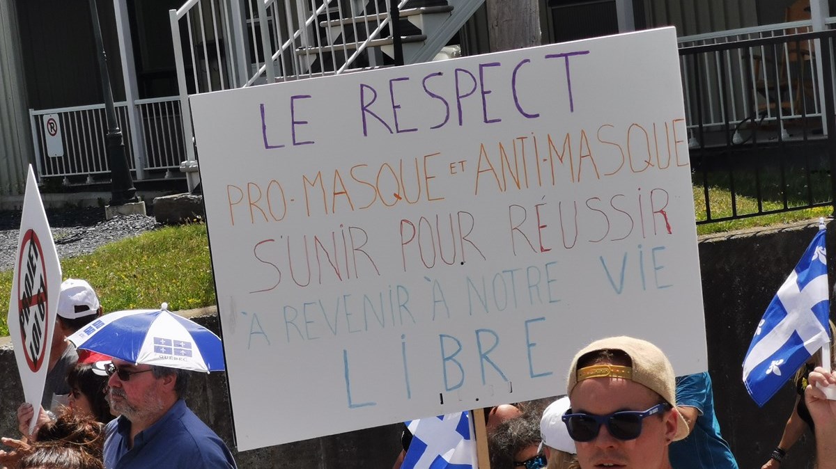 Manifestation pacifique contre le port du masque obligatoire à Saint-Georges