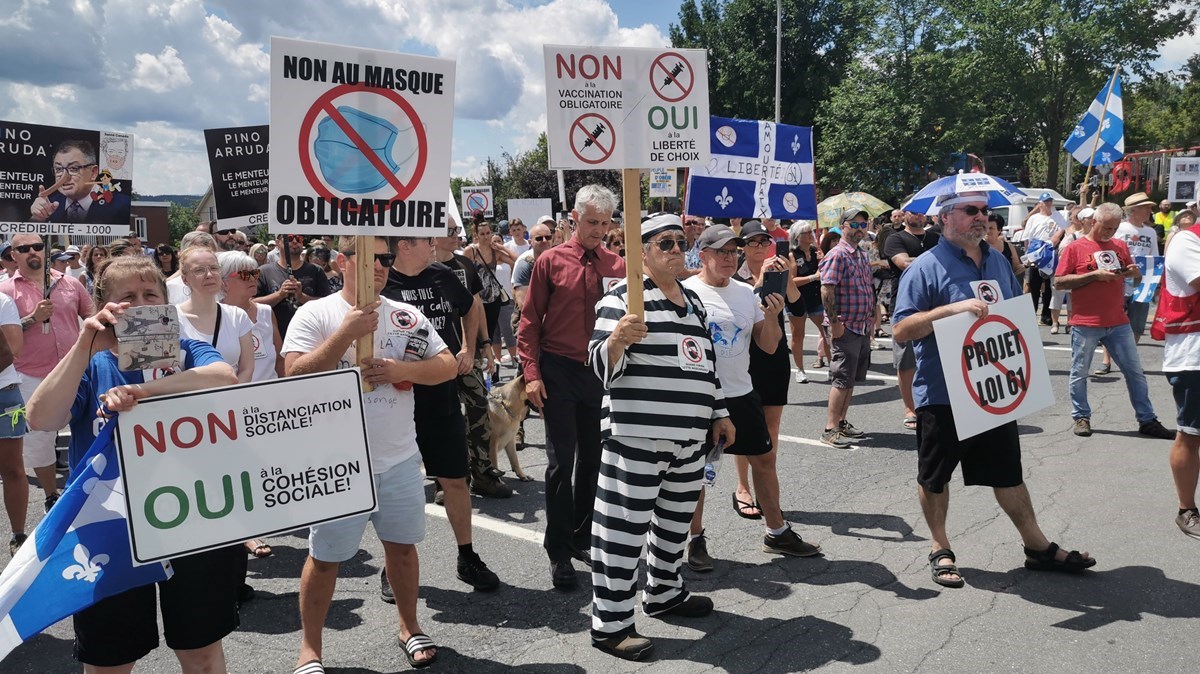 Manifestation pacifique contre le port du masque obligatoire à Saint-Georges