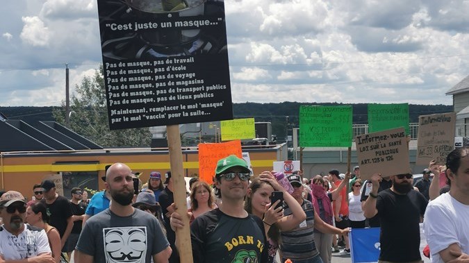 Manifestation pacifique contre le port du masque obligatoire à Saint-Georges