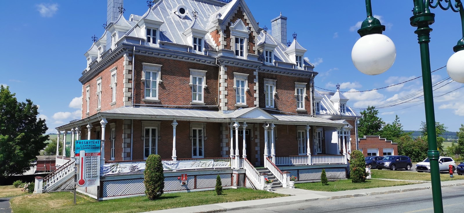 Le presbytère de Saint-Joseph avait reçu en juin dernier, un enveloppe gouvernementale de 620 000$ pour sa restauration.