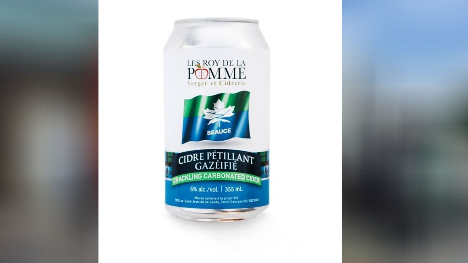 La canette de cidre pétillant du Roy de la Pomme à l'effigie du drapeau de la Beauce.