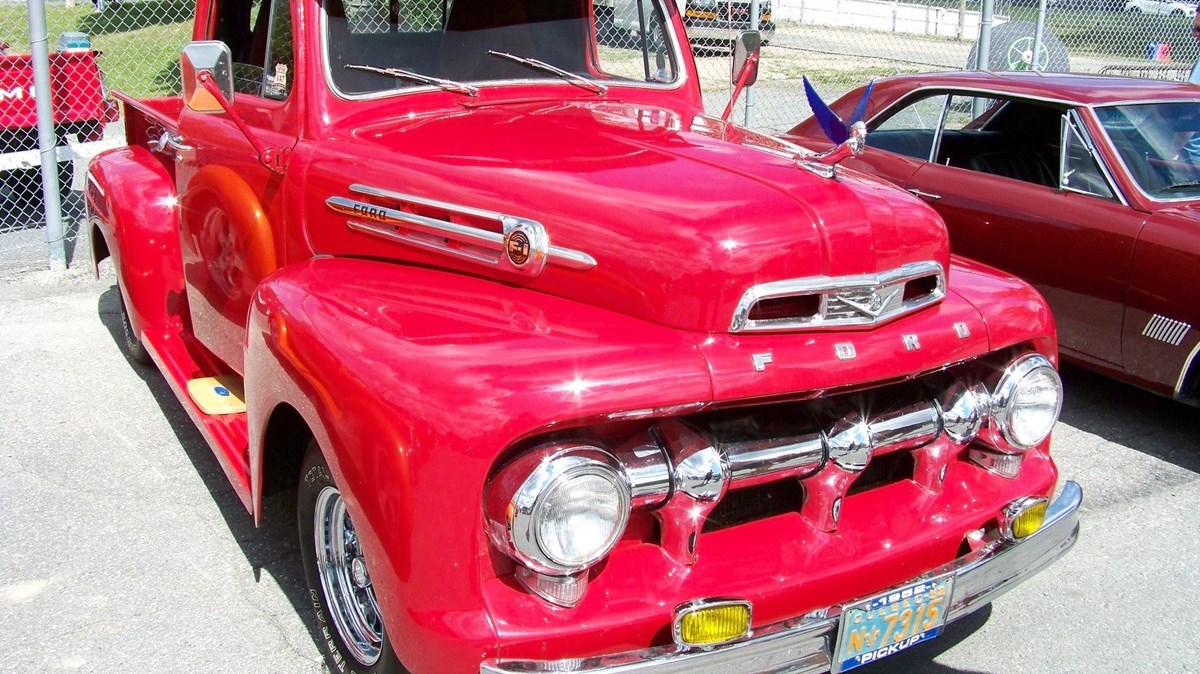 La sixième Expo Auto de Saint-Côme connait un franc succès