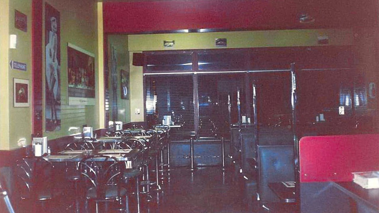 LE RESTAURANT POP-RÉTRO DES ANNÉES '90