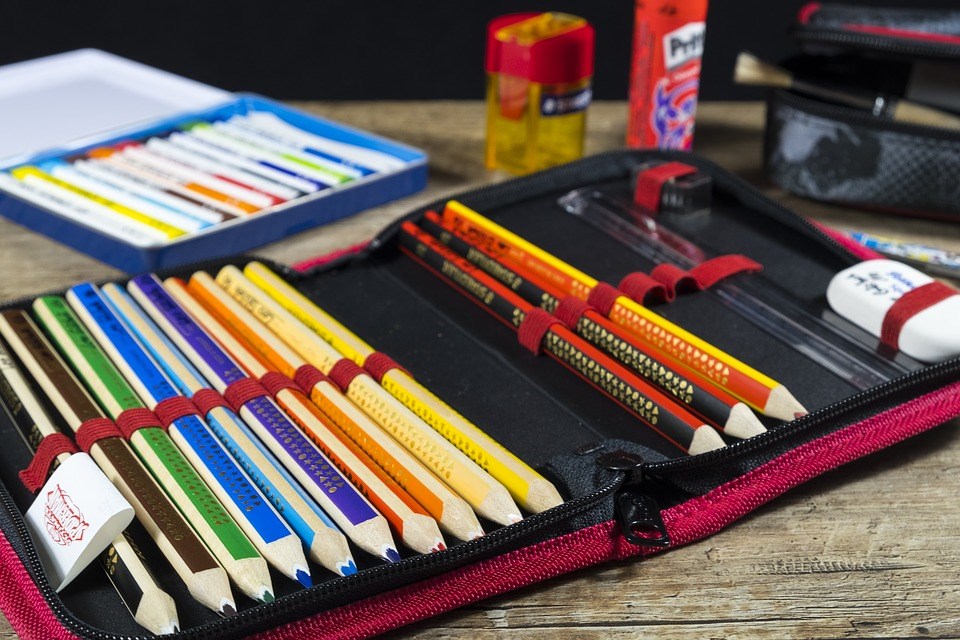 Les Québécois préfèrent encore faire leurs achats de matériel scolaire en magasin
