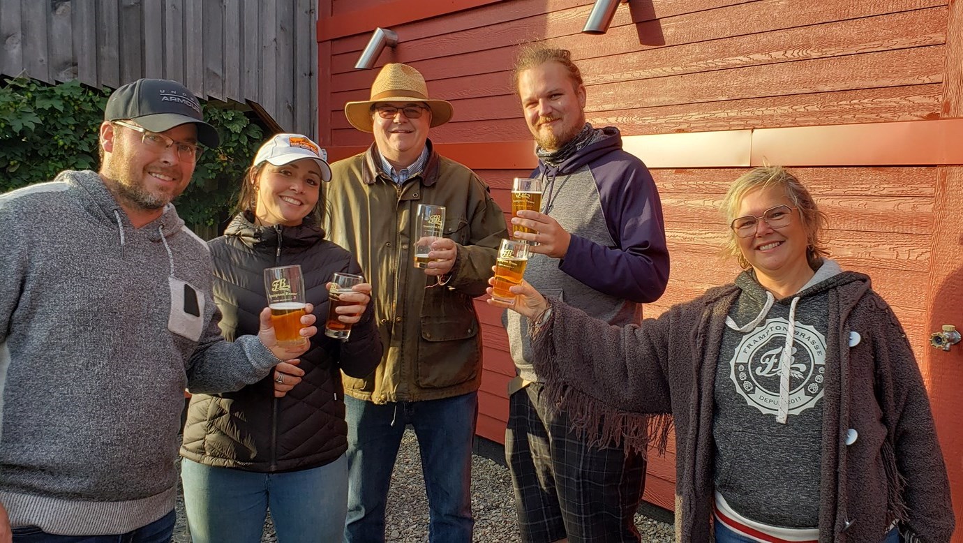 Frampton Brasse et le Zoo Miller lancent la nouvelle bière « La Lionne »