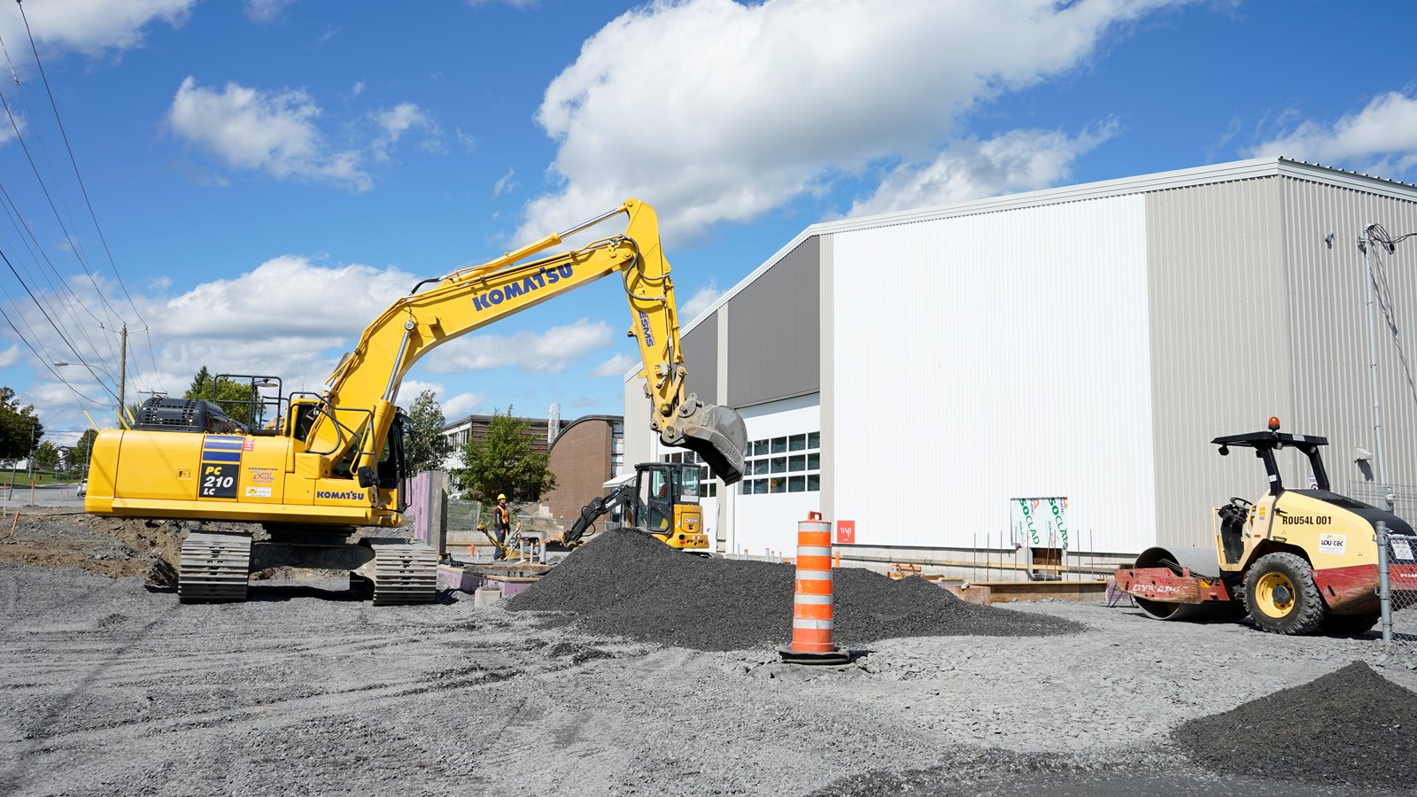 Première pelletée de terre pour le nouveau Centre municipal des loisirs de Saint-Zacharie