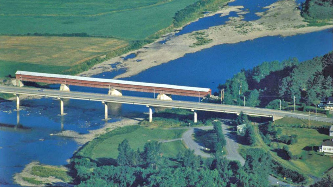 LE PONT COUVERT DE NOTRE-DAME-DES-PINS